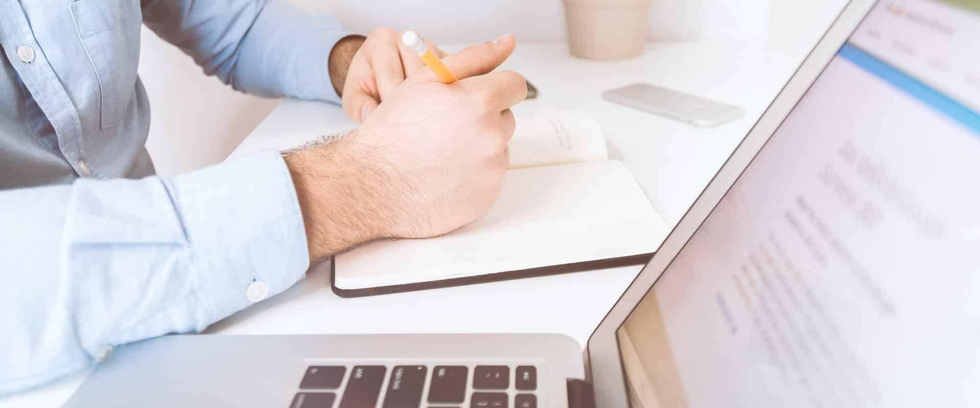 Características diagnósticas e aplicações potenciais do sinal PPG na área da saúde: uma revisão sistemática.