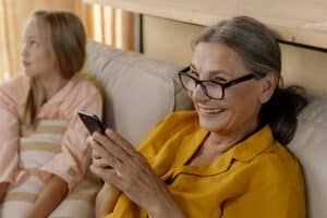 Scanner de sinais vitais para smartphone 6 Assuma o controle da sua saúde: a ascensão do monitoramento de sinais vitais por meio de smartphones para doenças crônicas.